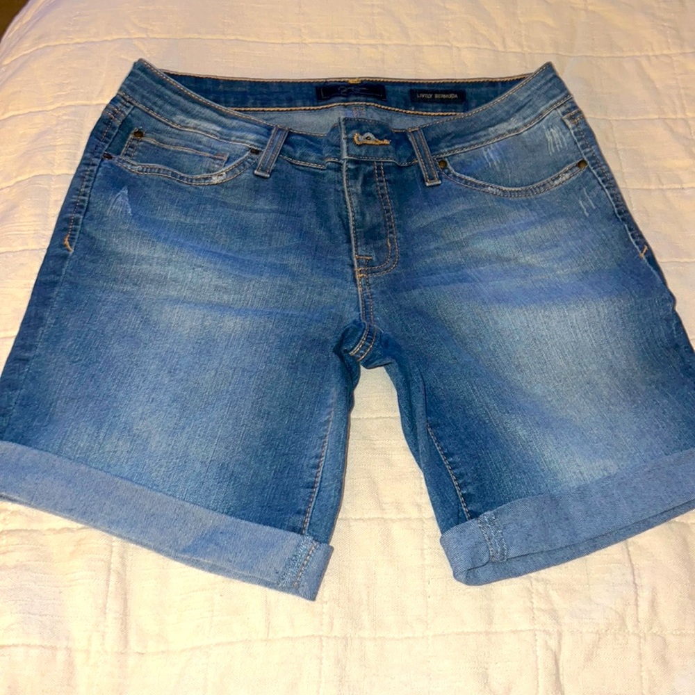 Jessica Simpson Size 28 Denim Bermuda Shorts